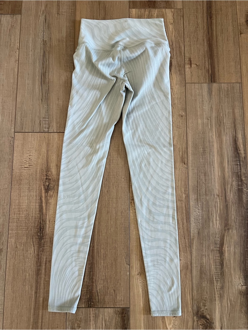 Alo Yoga Airbrush 7/8 Legging• Pistachio Wave Size Small